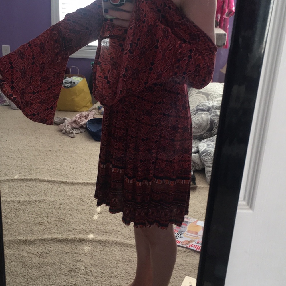 NWOT Cold shoulder boho dress - Picture 5 of 8